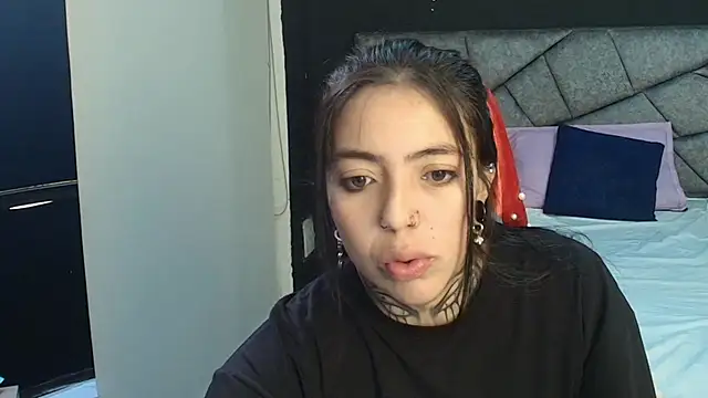 LiaMonroee  online show from 11.30.25