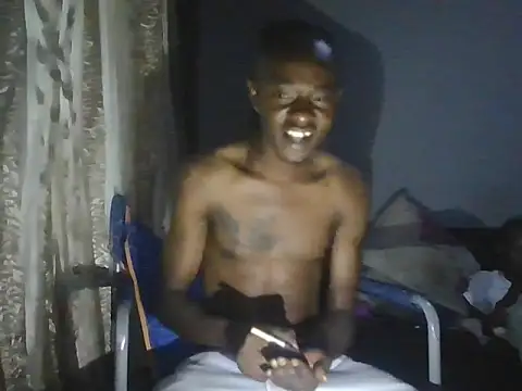 Snapshot of Nykho17 chatting on 10.27.25 Nykho17 online show from 10.27.25