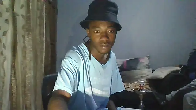 Snapshot of Nykho17 chatting on 11.20.25 Nykho17 online show from 11.20.25