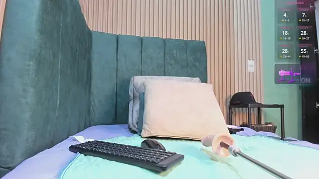 Snapshot of EvelynFoxx- chatting on 11.20.25 EvelynFoxx- online show from 11.20.25