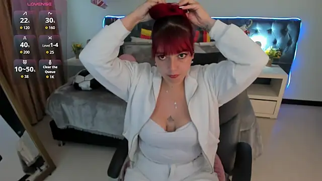 Snapshot of Blair_red_ chatting on 06.29.26 Blair red online show from 06.29.26