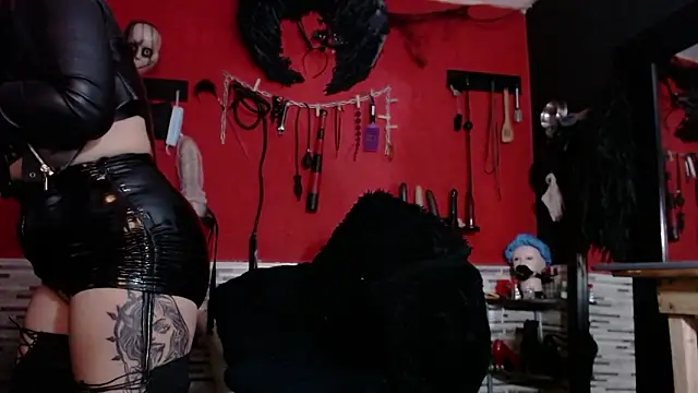 Snapshot of Miss_Mirandaa chatting on 03.08.26 Miss Mirandaa online show from 03.08.26