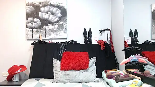 DonnaJoness online show from 04.30.26