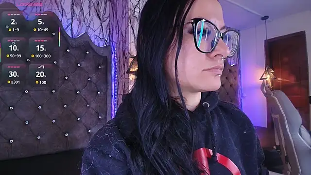 Zami Escobar of online show from 12.04.25