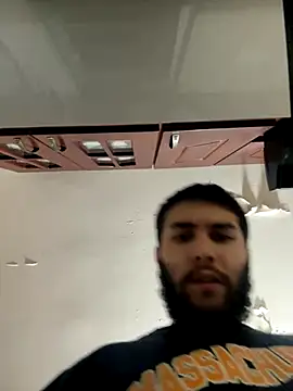 Snapshot of Diicaprio69 chatting on 09.25.25 Diicaprio69 online show from 09.25.25