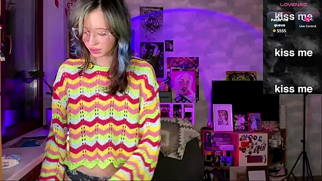 Snapshot of darling_darinka chatting on 04.05.26 darling darinka online show from 04.05.26