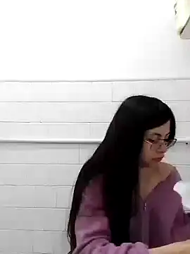 Kylie Rivers online show from 10.03.25