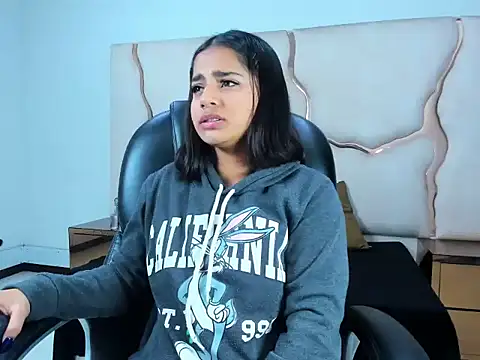 ScarletDoll online show from 09.19.25