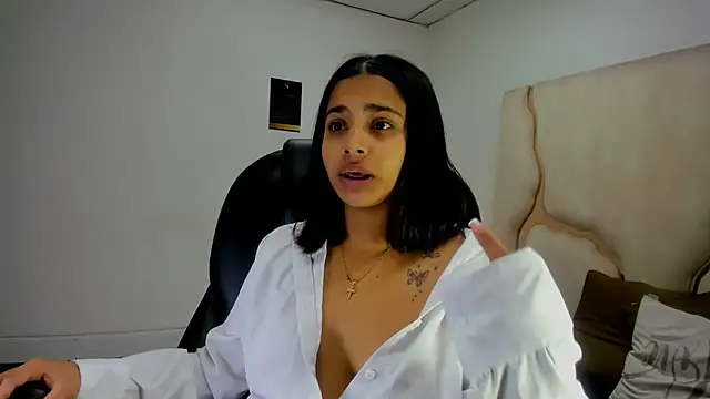 ScarletDoll online show from 10.20.25