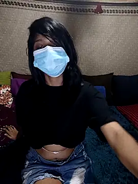 Snapshot of emali_baba chatting on 10.24.25 emali baba online show from 10.24.25