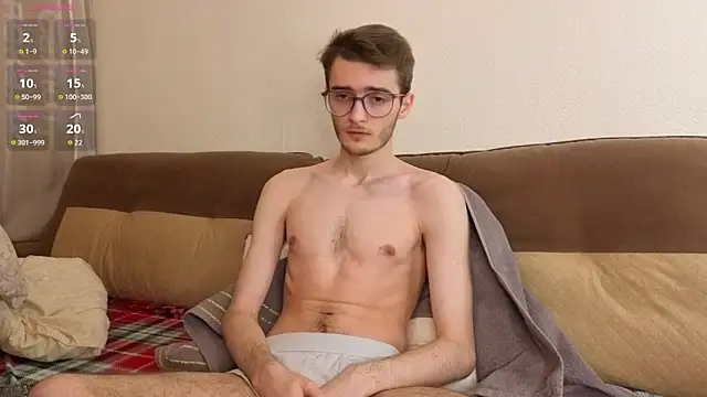 Snapshot of spider____man chatting on 02.07.26 spider man online show from 02.07.26