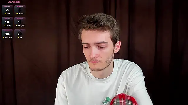 Snapshot of spider____man chatting on 03.02.26 spider man online show from 03.02.26