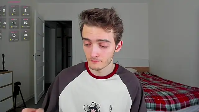 Snapshot of spider____man chatting on 03.09.26 spider man online show from 03.09.26