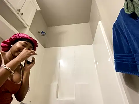 Snapshot of princesslivv chatting on 09.21.25 princesslivv online show from 09.21.25