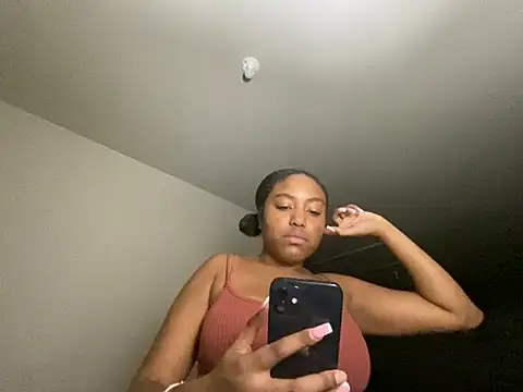 Snapshot of princesslivv chatting on 09.22.25 princesslivv online show from 09.22.25