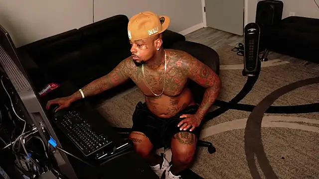 SLANGONDEMHOES online show from 05.12.26