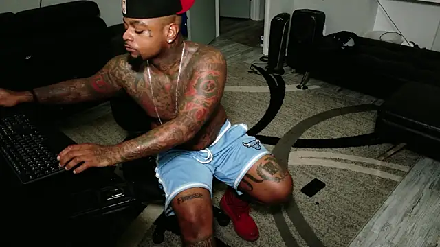 SLANGONDEMHOES online show from 06.19.26
