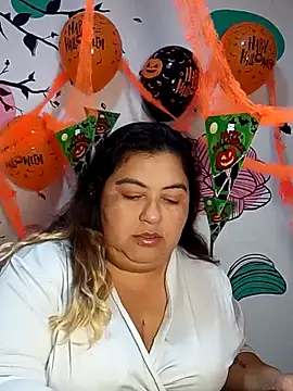 curvy diva  online show from 10.27.25