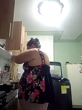 curvy diva  online show from 11.21.25