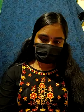 mini-queen online show from 10.18.25