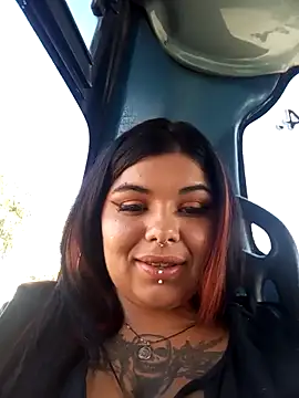 snow belle online show from 10.24.25