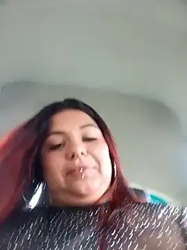 snow belle online show from 10.31.25