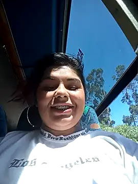 snow belle online show from 11.26.25