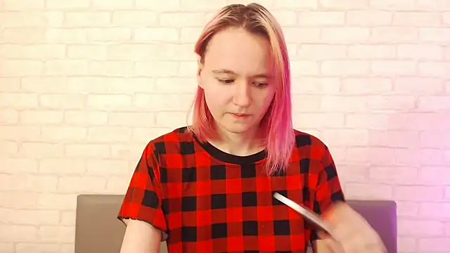 Ericha Stone online show from 11.20.25