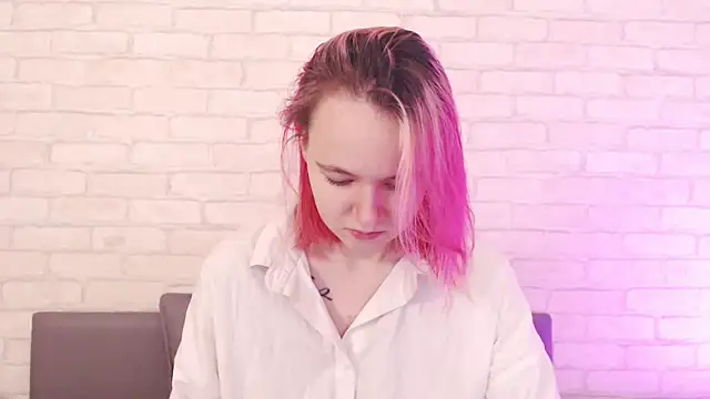 Ericha Stone online show from 12.17.25