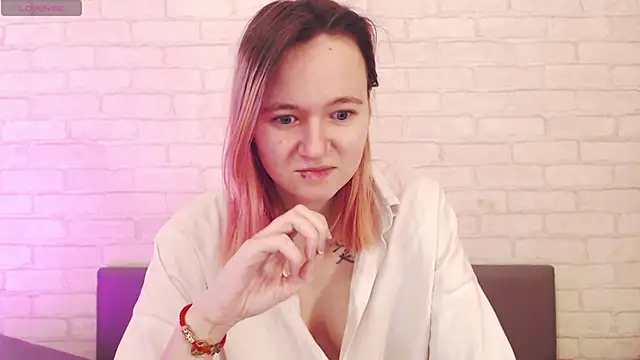 Ericha Stone online show from 04.22.26