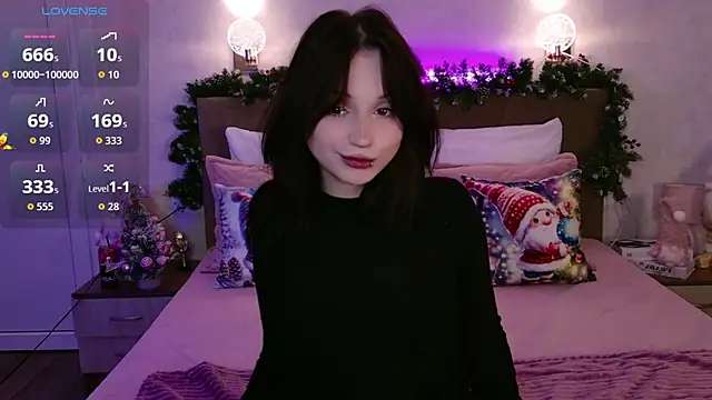 Snapshot of YourLittleDevil chatting on 12.03.25 YourLittleDevil online show from 12.03.25