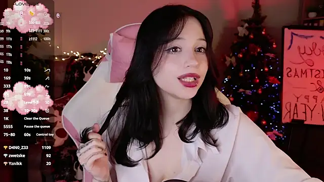 Snapshot of YourLittleDevil chatting on 12.13.25 YourLittleDevil online show from 12.13.25