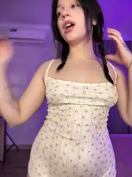 Snapshot of YourLittleDevil chatting on 02.03.26 YourLittleDevil online show from 02.03.26