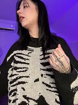 Snapshot of YourLittleDevil chatting on 03.09.26 YourLittleDevil online show from 03.09.26