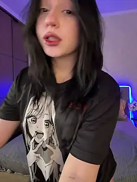 Snapshot of YourLittleDevil chatting on 03.17.26 YourLittleDevil online show from 03.17.26