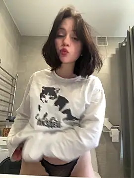 YourLittleDevil online show from 04.25.26