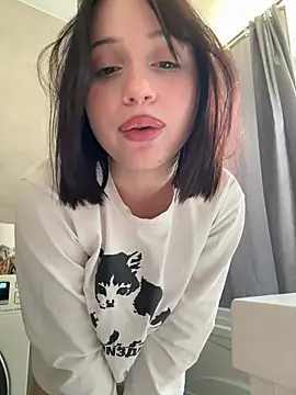 YourLittleDevil online show from 06.27.26
