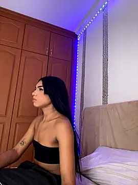 VeronicaSaenzx online show from 11.26.25