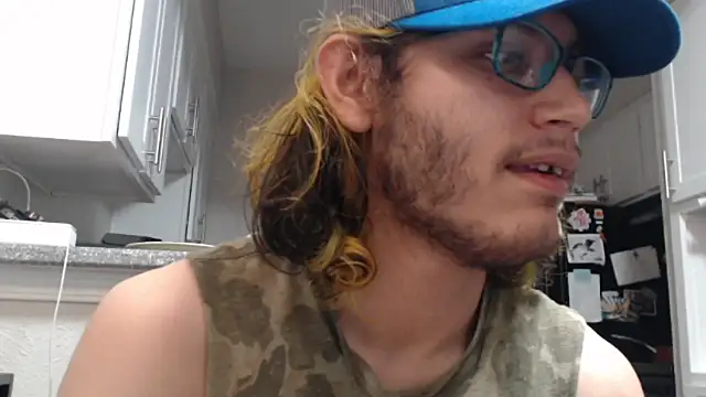 Snapshot of zacthefeetguy chatting on 01.11.26 zacthefeetguy online show from 01.11.26