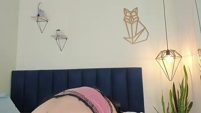 sophieturner mg online show from 11.28.25