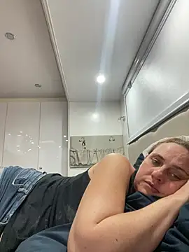 Snapshot of TheSilentCrown chatting on 02.21.26 TheSilentCrown online show from 02.21.26