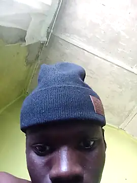 Snapshot of phumlanisanka chatting on 10.15.25 phumlanisanka online show from 10.15.25