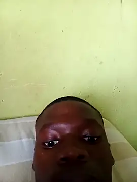 Snapshot of phumlanisanka chatting on 10.16.25 phumlanisanka online show from 10.16.25