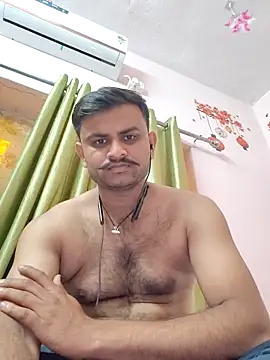 Snapshot of Frvgggghh chatting on 11.20.25 Frvgggghh online show from 11.20.25