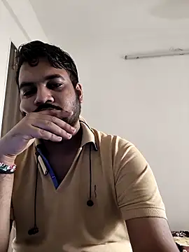 Snapshot of vinay_smalldick chatting on 11.22.25 vinay smalldick online show from 11.22.25