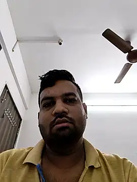 Snapshot of vinay_smalldick chatting on 12.02.25 vinay smalldick online show from 12.02.25