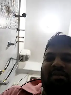 Snapshot of vinay_smalldick chatting on 12.17.25 vinay smalldick online show from 12.17.25