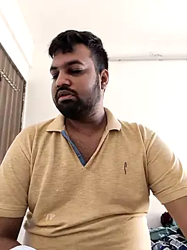 Snapshot of vinay_smalldick chatting on 12.19.25 vinay smalldick online show from 12.19.25
