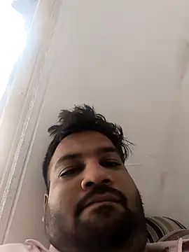 Snapshot of vinay_smalldick chatting on 05.17.26 vinay smalldick online show from 05.17.26