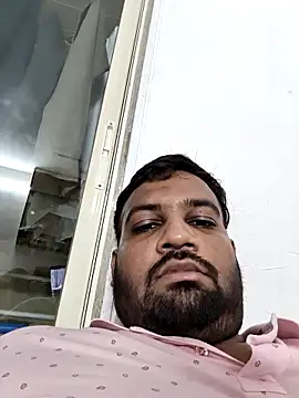 Snapshot of vinay_smalldick chatting on 05.19.26 vinay smalldick online show from 05.19.26